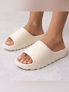 Cloud Soft Slide Sandals Ultra Lightweight Comfort Slippers Beige Slides